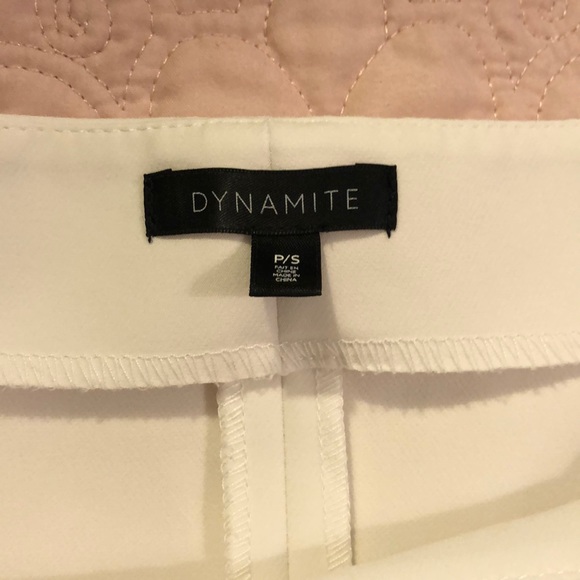 Beautiful white ruffle cap sleeve top. - Picture 2 of 8